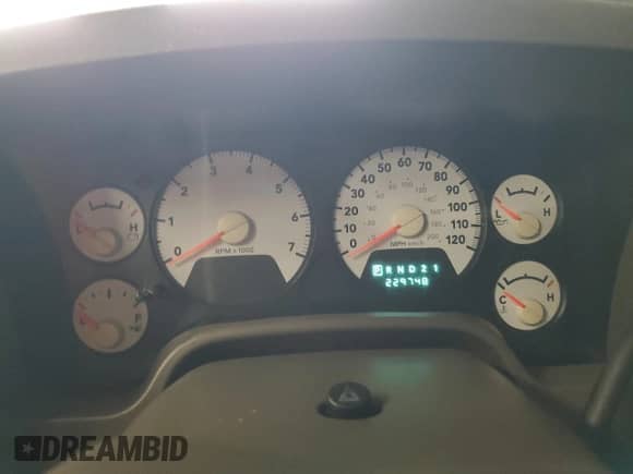 2007 Dodge 1500 SLT z VIN 3D7KR19D07G833903, wystawiony jako Copart lot #87939265 z przebiegiem 229 748 mil mil oraz Szkoda całkowita • Salvage title. Historia ofert i sprzedaży dostępna na DreamBid. Obrazek 9.