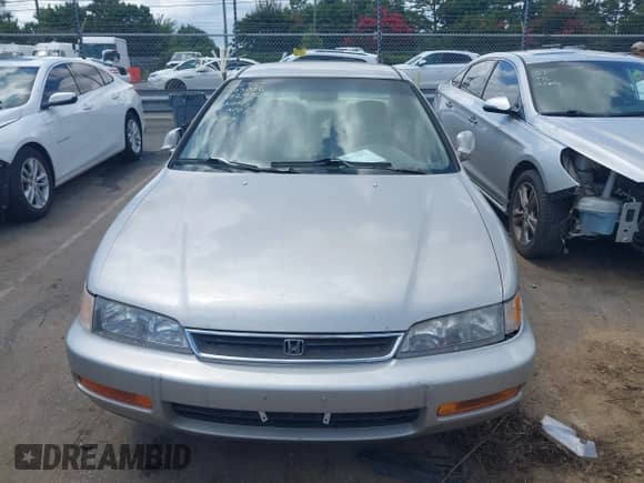 1996 Honda Accord LX with VIN 1HGCD5630TA172402, listed as a IAAI auction lot 42758297 with 209,914 mi miles and . Bid and sale history available at DreamBid. Image 6.