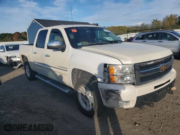 2011 Chevrolet Silverado 1500 LTZ with VIN 3GCPKTE35BG157549, listed as a Copart auction lot 86774775 with 239,101 mi miles and Clean title. Bid and sale history available at DreamBid. Image 4.