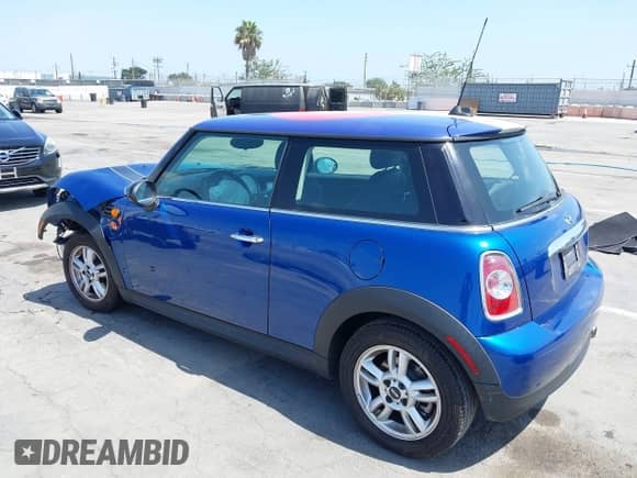 2012 MINI Hardtop with VIN WMWSU3C55CT263283, listed as a IAAI auction lot 42538787 with 55,312 mi miles and . Bid and sale history available at DreamBid. Image 3.