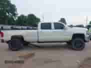 2017 Chevrolet Silverado 2500HD Work Truck z VIN 1GC1KUEG7HF226685, wystawiony jako IAAI lot #42839054 z przebiegiem 204 220 mil mil oraz . Historia ofert i sprzedaży dostępna na DreamBid. Obrazek 13.