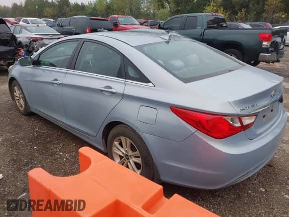 2013 Hyundai Sonata GLS with VIN 5NPEB4ACXDH678117, listed as a IAAI auction lot 43527483 with 123,516 mi miles and . Bid and sale history available at DreamBid. Image 3.