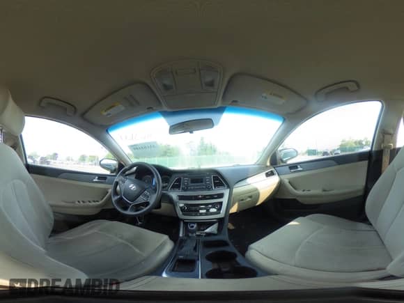 2017 Hyundai Sonata SE с VIN 5NPE24AF1HH472734, выставлен на аукционе IAAI как лот 43163101 с пробегом 126 948 миль миль и . История ставок и продаж доступна на DreamBid. Изображение 21.