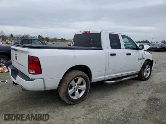 2014 Ram 1500 Tradesman z VIN 1C6RR6FT8ES429343, wystawiony jako Copart lot #50252915 z przebiegiem 88 861 mil mil oraz Szkoda całkowita • Salvage title. Historia ofert i sprzedaży dostępna na DreamBid. Obrazek 3.