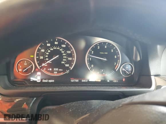 2013 BMW 5 Series 550i с VIN WBAFR9C50DDX80735, выставлен на аукционе Copart как лот 71718255 с пробегом 137 705 миль миль и На запчасти • Non repairable. История ставок и продаж доступна на DreamBid. Изображение 9.