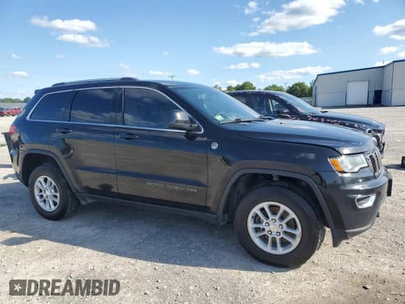 2018 Jeep Grand Cherokee Laredo E with VIN 1C4RJFAG2JC177457, listed as a Copart auction lot 71881185 with 158,364 mi miles and Clean title. Bid and sale history available at DreamBid. Image 4.