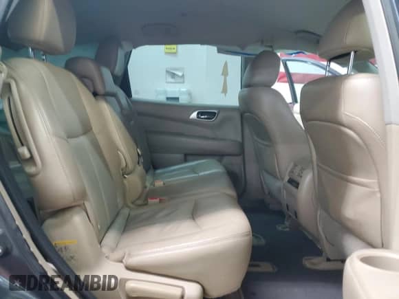 2014 Nissan Pathfinder SL Hybrid z VIN 5N1CR2MN3EC635459, wystawiony jako Copart lot #83110314 z przebiegiem 120 377 mil mil oraz Szkoda całkowita • Salvage title. Historia ofert i sprzedaży dostępna na DreamBid. Obrazek 11.