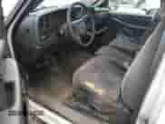2000 GMC Sierra 1500 SL с VIN 1GTEC14W1YZ101685, выставлен на аукционе Copart как лот 65436765 с пробегом 423 256 миль миль и Списание • Salvage title. История ставок и продаж доступна на DreamBid. Изображение 8.