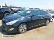 2014 Hyundai Sonata z VIN KMHEC4A44EA106437, wystawiony jako IAAI lot #43008728 z przebiegiem 130 022 mil mil oraz . Historia ofert i sprzedaży dostępna na DreamBid. Obrazek 2.