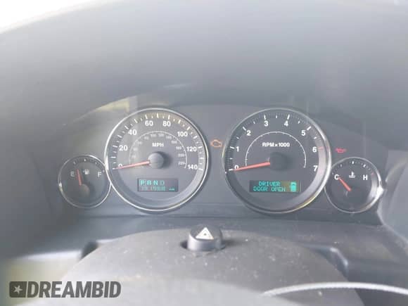 2006 Jeep Commander with VIN 1J8HG48K86C103890, listed as a IAAI auction lot 42803656 with 191,968 mi miles and . Bid and sale history available at DreamBid. Image 7.