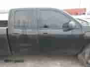 2017 Chevrolet Silverado 1500 Work Truck z VIN 1GCVKNEH0HZ356502, wystawiony jako IAAI lot #41367789 z przebiegiem 83 819 mil mil oraz . Historia ofert i sprzedaży dostępna na DreamBid. Obrazek 13.