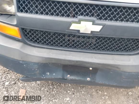 2003 Chevrolet Express Cargo z VIN 1GCHG35U031119550, wystawiony jako IAAI lot #42261143 z przebiegiem Nie podano mil oraz . Historia ofert i sprzedaży dostępna na DreamBid. Obrazek 6.