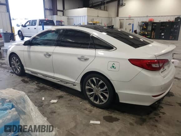 2015 Hyundai Sonata Limited с VIN 5NPE34AB7FH137680, выставлен на аукционе Copart как лот 85697395 с пробегом 101 672 миль миль и Списание • Salvage title. История ставок и продаж доступна на DreamBid. Изображение 2.