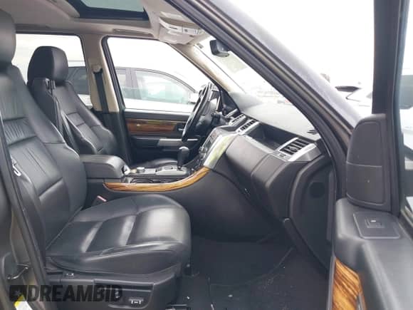 2009 Land Rover Range Rover Sport HSE with VIN SALSK25469A192602, listed as a IAAI auction lot 43109337 with 105,980 mi miles and . Bid and sale history available at DreamBid. Image 5.