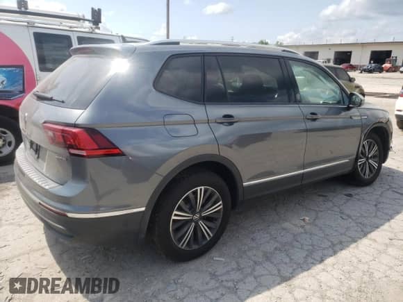 2024 Volkswagen Tiguan Wolfsburg Edition с VIN 3VVAB7AX7RM221769, выставлен на аукционе Copart как лот 65284075 с пробегом 1 433 миль миль и Списание • Salvage title. История ставок и продаж доступна на DreamBid. Изображение 3.