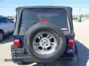 2004 Jeep Wrangler Sport z VIN 1J4FA49S04P753389, wystawiony jako IAAI lot #43408484 z przebiegiem 157 237 mil mil oraz . Historia ofert i sprzedaży dostępna na DreamBid. Obrazek 17.