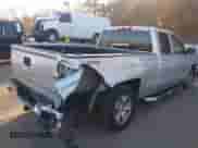 2015 Chevrolet Silverado 1500 LT z VIN 1GCVKREC8FZ415689, wystawiony jako IAAI lot #40782568 z przebiegiem 111 261 mil mil oraz . Historia ofert i sprzedaży dostępna na DreamBid. Obrazek 4.