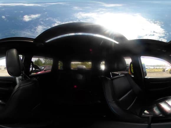 2018 Jeep Grand Cherokee Overland with VIN 1C4RJFCG5JC487695, listed as a IAAI auction lot 42177419 with 68,668 mi miles and . Bid and sale history available at DreamBid. Image 19.