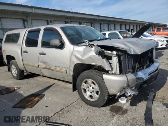 2009 Chevrolet Silverado 1500 LT z VIN 3GCEK23M99G138283, wystawiony jako Copart lot #84550385 z przebiegiem 383 702 mil mil oraz Szkoda całkowita • Salvage title. Historia ofert i sprzedaży dostępna na DreamBid. Obrazek 4.