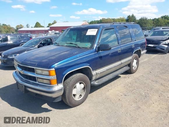 1999 Chevrolet Tahoe Z71 с VIN 1GNEK13R1XJ526620, выставлен на аукционе IAAI как лот 43180105 с пробегом 162 613 миль миль и . История ставок и продаж доступна на DreamBid. Изображение 2.