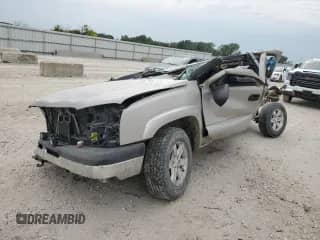 2004 Chevrolet Silverado 1500 LT с VIN 1GCEK19T24E285585, выставлен на аукционе Copart как лот 72052795 с пробегом Не указан миль и Списание • Salvage title. История ставок и продаж доступна на DreamBid. Изображение 1.