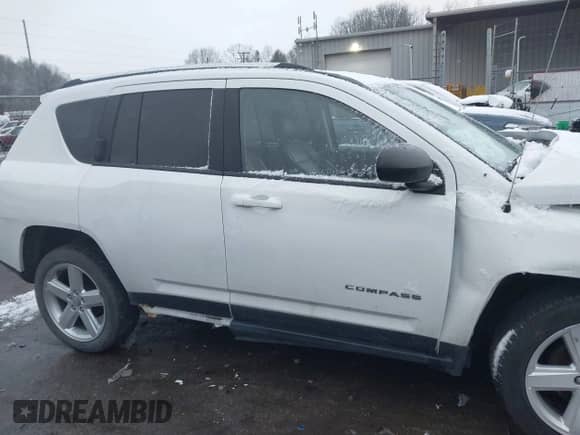 2013 Jeep Compass Limited z VIN 1C4NJDCB6DD166562, wystawiony jako IAAI lot #41059717 z przebiegiem 91 188 mil mil oraz . Historia ofert i sprzedaży dostępna na DreamBid. Obrazek 13.