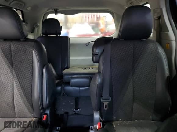 2012 Toyota Sienna SE with VIN 5TDXK3DC0CS227169, listed as a Copart auction lot 68631155 with 309,068 mi miles and Clean title. Bid and sale history available at DreamBid. Image 10.