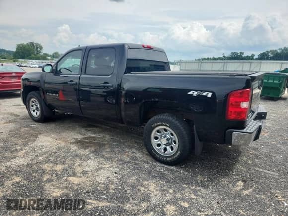 2011 Chevrolet Silverado 1500 LS z VIN 3GCPKREA2BG303472, wystawiony jako Copart lot #64091145 z przebiegiem 150 803 mil mil oraz Czysty tytuł • Clean title. Historia ofert i sprzedaży dostępna na DreamBid. Obrazek 2.