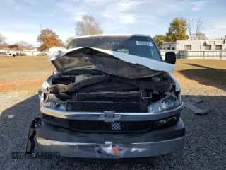 2007 Chevrolet Express Passenger с VIN 1GAHG39UX71253989, выставлен на аукционе Copart как лот 78352934 с пробегом 161 989 миль миль и Списание • Salvage title. История ставок и продаж доступна на DreamBid. Изображение 5.