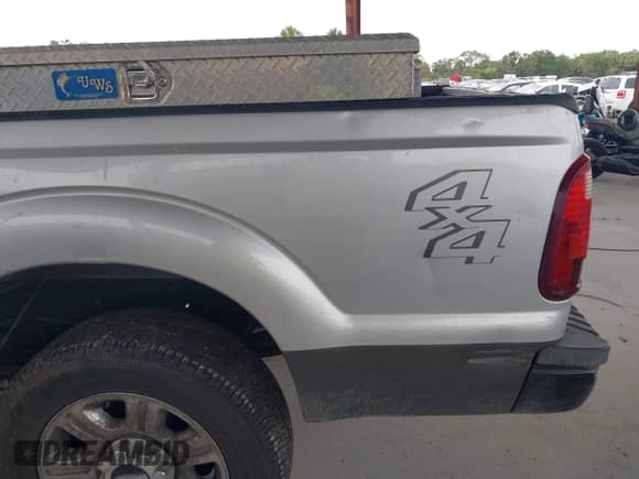 2013 Ford F-250 XL с VIN 1FT7W2BT9DEA51358, выставлен на аукционе IAAI как лот 42414240 с пробегом 297 755 миль миль и . История ставок и продаж доступна на DreamBid. Изображение 22.