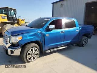 2017 Toyota Tundra Platinum с VIN 5TFAW5F11HX661099, выставлен на аукционе Copart как лот 81077935 с пробегом 80 333 миль миль и На запчасти • Non repairable. История ставок и продаж доступна на DreamBid. Изображение 1.
