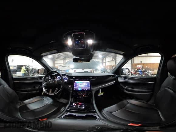 2025 Jeep Grand Cherokee Limited with VIN 1C4RJKBG2S8632657, listed as a IAAI auction lot 41669674 with 1,582 mi miles and . Bid and sale history available at DreamBid. Image 21.