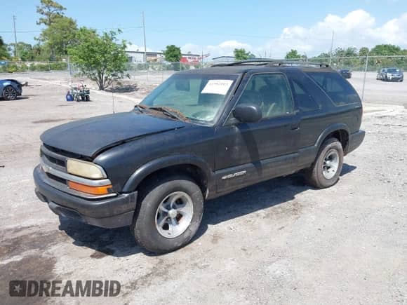 2002 Chevrolet Blazer LS с VIN 1GNCS18W72K226413, выставлен на аукционе IAAI как лот 41982103 с пробегом 133 127 миль миль и . История ставок и продаж доступна на DreamBid. Изображение 17.