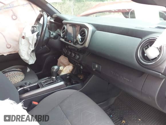 2017 Toyota Tacoma SR5 with VIN 3TMCZ5ANXHM118561, listed as a IAAI auction lot 43051738 with 76,645 mi miles and . Bid and sale history available at DreamBid. Image 5.