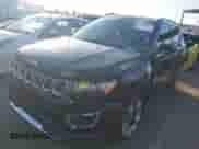 2020 Jeep Compass Limited z VIN 3C4NJCCB7LT191862, wystawiony jako IAAI lot #43369237 z przebiegiem 114 617 mil mil oraz . Historia ofert i sprzedaży dostępna na DreamBid. Obrazek 2.