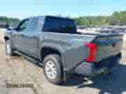 2024 Toyota Tacoma TRD Off Road с VIN 3TMLB5JN2RM081933, выставлен на аукционе IAAI как лот 43173729 с пробегом 10 704 миль миль и . История ставок и продаж доступна на DreamBid. Изображение 3.