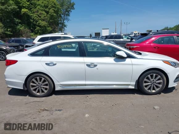 2016 Hyundai Sonata Limited с VIN 5NPE34AF1GH290365, выставлен на аукционе IAAI как лот 42518985 с пробегом 96 929 миль миль и . История ставок и продаж доступна на DreamBid. Изображение 13.