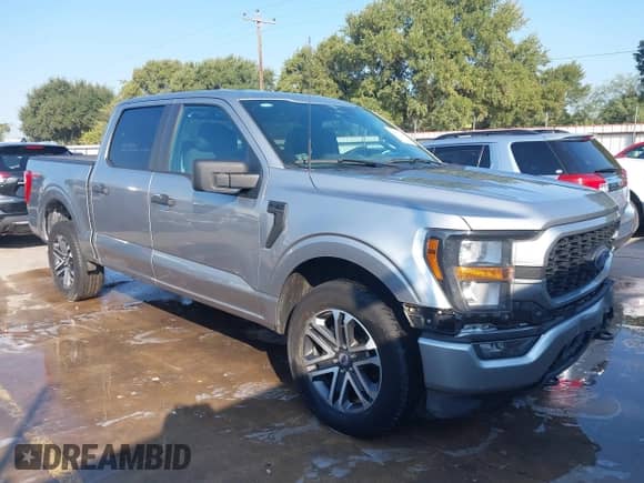 2023 Ford F-150 XL z VIN 1FTEW1EPXPKF56766, wystawiony jako IAAI lot #43070544 z przebiegiem 71 432 mil mil oraz . Historia ofert i sprzedaży dostępna na DreamBid. Obrazek 1.