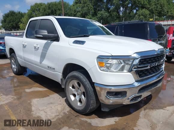 2022 Ram 1500 Big Horn z VIN 1C6RREBT8NN190343, wystawiony jako IAAI lot #42514747 z przebiegiem 65 593 mil mil oraz . Historia ofert i sprzedaży dostępna na DreamBid. Obrazek 1.