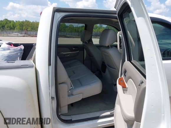 2008 Chevrolet Silverado 1500 LTZ with VIN 3GCEK13308G135238, listed as a IAAI auction lot 43026975 with 207,592 mi miles and . Bid and sale history available at DreamBid. Image 8.