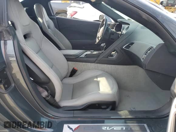 2017 Chevrolet Corvette 1LT с VIN 1G1YB3D76H5124173, выставлен на аукционе Copart как лот 63024155 с пробегом Не указан миль и Чистый • Clean title. История ставок и продаж доступна на DreamBid. Изображение 10.