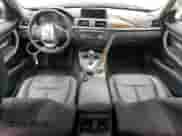 2015 BMW 3 Series 328i xDrive с VIN WBA3B5C51FF963164, выставлен на аукционе Copart как лот 63564395 с пробегом 160 297 миль миль и Списание • Salvage title. История ставок и продаж доступна на DreamBid. Изображение 8.