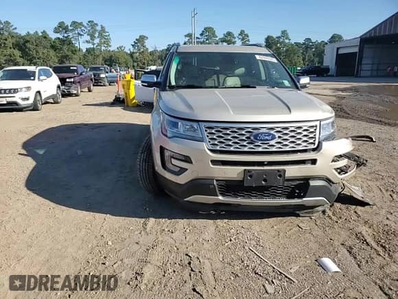2017 Ford Explorer Platinum с VIN 1FM5K8HT7HGA15803, выставлен на аукционе Copart как лот 82446385 с пробегом 48 330 миль миль и Списание • Salvage title. История ставок и продаж доступна на DreamBid. Изображение 15.