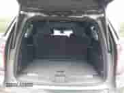 2023 Chevrolet Suburban Premier z VIN 1GNSKFKD4PR362478, wystawiony jako IAAI lot #42824056 z przebiegiem Nie podano mil oraz . Historia ofert i sprzedaży dostępna na DreamBid. Obrazek 17.