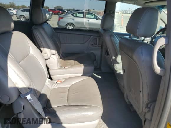 2004 Toyota Sienna XLE z VIN 5TDBA22C94S012496, wystawiony jako Copart lot #80386005 z przebiegiem 180 370 mil mil oraz Szkoda całkowita • Salvage title. Historia ofert i sprzedaży dostępna na DreamBid. Obrazek 10.