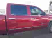 2018 GMC Sierra 1500 SLT z VIN 3GTP1NEC7JG332428, wystawiony jako IAAI lot #43496885 z przebiegiem Nie podano mil oraz . Historia ofert i sprzedaży dostępna na DreamBid. Obrazek 13.