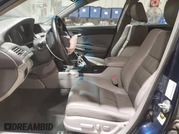 2009 Honda Accord EX-L с VIN 1HGCP25889A007063, выставлен на аукционе Copart как лот 44592565 с пробегом 83 837 миль миль и Списание • Salvage title. История ставок и продаж доступна на DreamBid. Изображение 7.