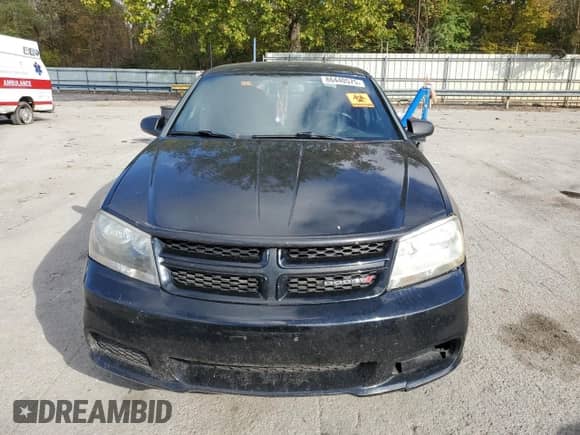 2014 Dodge Avenger SE z VIN 1C3CDZAB2EN149532, wystawiony jako Copart lot #86440575 z przebiegiem 113 125 mil mil oraz Czysty tytuł • Clean title. Historia ofert i sprzedaży dostępna na DreamBid. Obrazek 5.