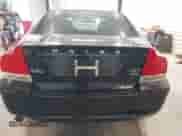 2009 Volvo S60 2.5T с VIN YV1RH592492733570, выставлен на аукционе IAAI как лот 43129477 с пробегом 122 310 миль миль и . История ставок и продаж доступна на DreamBid. Изображение 17.