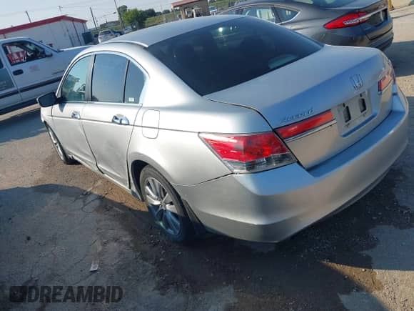 2011 Honda Accord EX z VIN 1HGCP3F72BA011918, wystawiony jako IAAI lot #43255308 z przebiegiem 150 928 mil mil oraz . Historia ofert i sprzedaży dostępna na DreamBid. Obrazek 3.